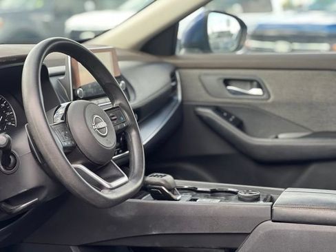 Used 2022 Nissan Rogue SV AWD/4WD image 14