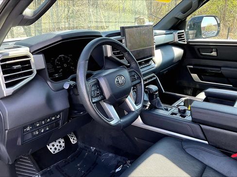 Used 2025 Toyota Tundra Limited w/ TRD Off-Road Package AWD/4WD image 18