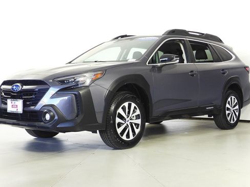 Certified 2025 Subaru Outback Premium image 2