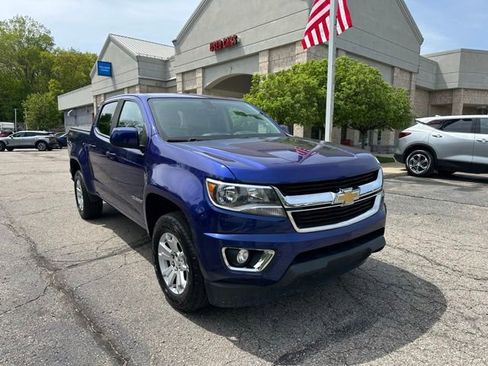 Used 2017 Chevrolet Colorado LT w/ LT Convenience Package AWD/4WD image 8