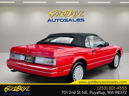 Used 1989 Cadillac Allante image 3