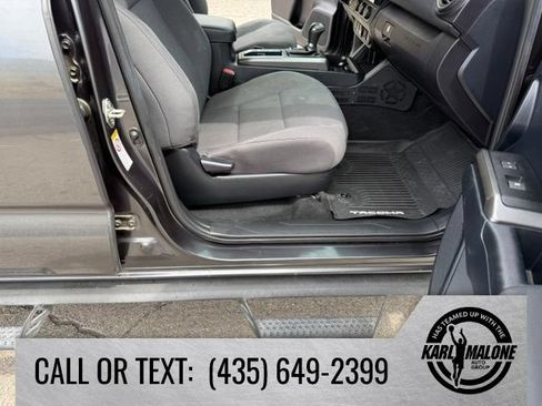 Used 2019 Toyota Tacoma TRD Sport w/ Technology Package RWD image 35