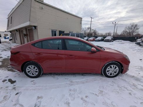 Used 2019 Hyundai Elantra SE image 8