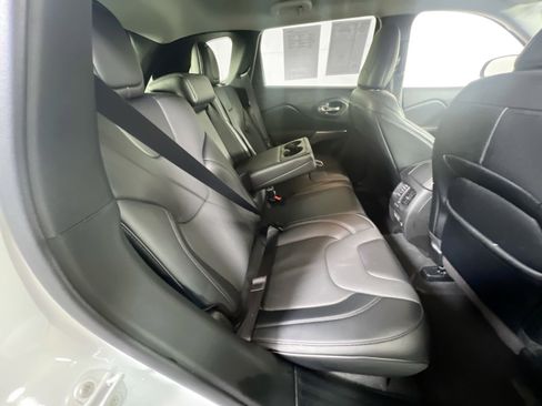 Used 2022 Jeep Cherokee Latitude Lux image 25