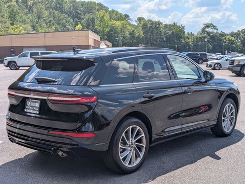 Used 2025 Lincoln Corsair Grand Touring AWD/4WD image 9