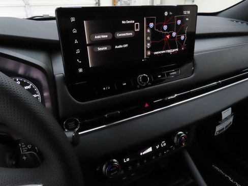 New 2026 Mitsubishi Outlander LE FWD image 17