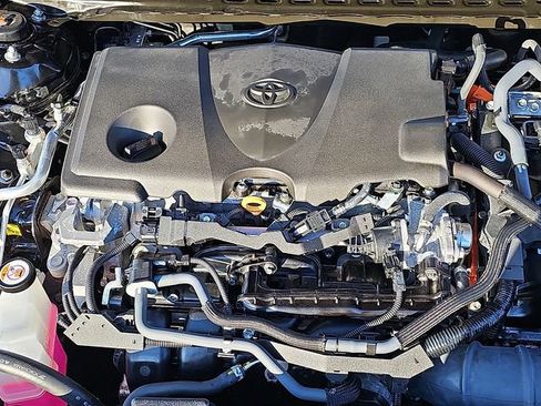 Used 2025 Toyota Camry XSE image 29