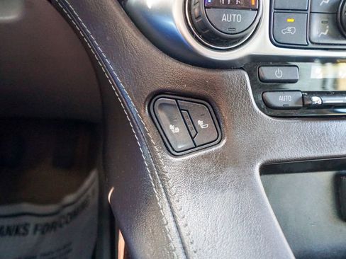 Used 2018 Chevrolet Tahoe LT w/ LT Signature Package image 32