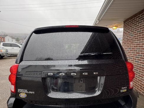 Used 2017 Dodge Grand Caravan SXT image 10