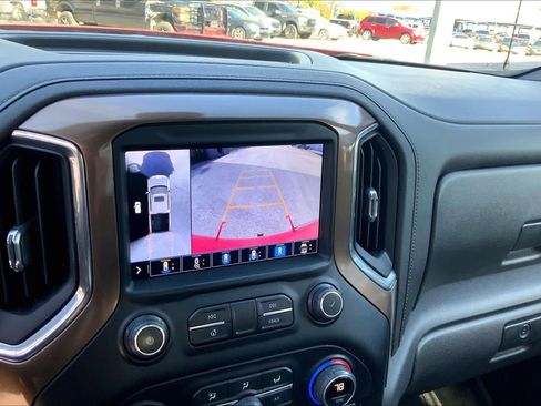 Used 2020 Chevrolet Silverado 1500 High Country w/ Technology Package image 25