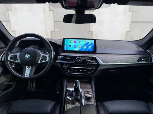 Used 2023 BMW M550i xDrive w/ Executive Package AWD/4WD image 13