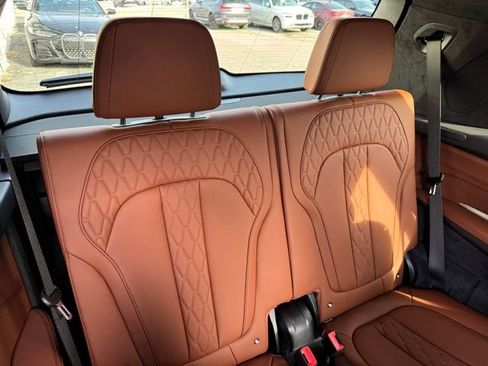 Certified 2026 BMW X7 M60i image 33