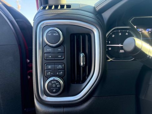 Used 2022 GMC Sierra 1500 Denali w/ Denali Premium Package AWD/4WD image 29