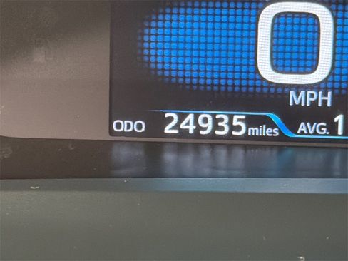 Used 2022 Toyota Prius Prime LE image 27