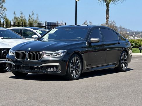 Used 2019 BMW M760i xDrive w/ Luxury Rear Seating Package AWD/4WD image 7