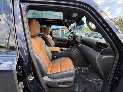Used 2025 Lexus GX 550 AWD/4WD image 45