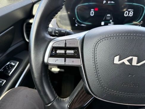 Used 2025 Kia Telluride S image 17