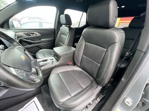 Used 2023 Chevrolet Traverse LT AWD/4WD image 11