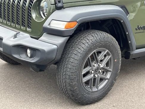 Used 2024 Jeep Wrangler Unlimited Sport AWD/4WD image 7