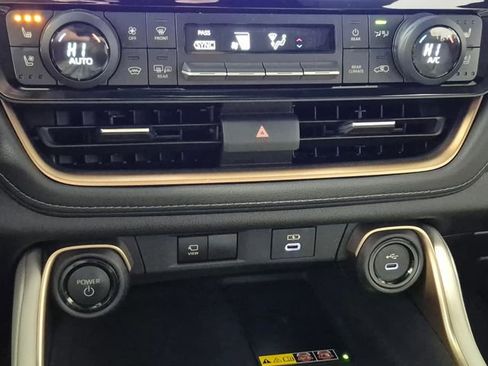 Certified 2024 Toyota Grand Highlander MAX Platinum image 18