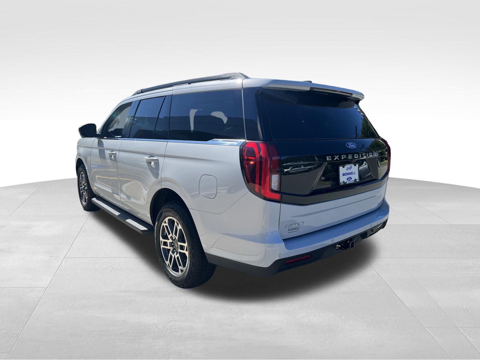 New 2026 Ford Expedition Active AWD/4WD image 6