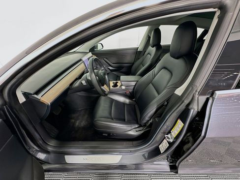 Used 2018 Tesla Model 3 Long Range RWD image 13
