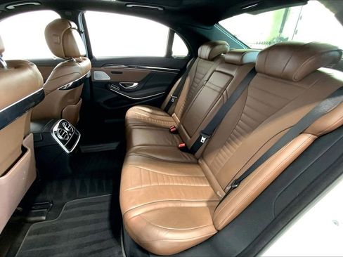 Used 2016 Mercedes-Benz S 550 Sedan image 19