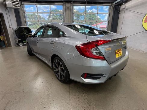 Used 2019 Honda Civic Sport image 3