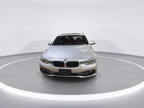 Used 2017 BMW 330i xDrive Sedan image 3