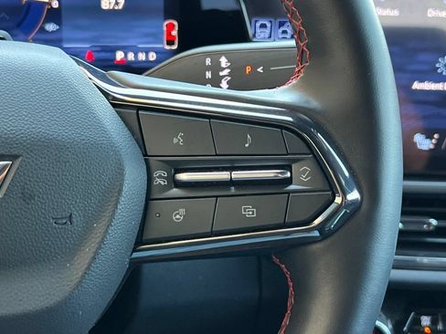 Used 2024 Chevrolet Equinox EV RS FWD image 34