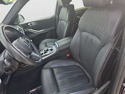 Used 2025 BMW X7 M60i AWD/4WD image 18