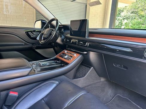 Used 2020 Lincoln Aviator Reserve w/ Equipment Group 201A AWD/4WD image 11