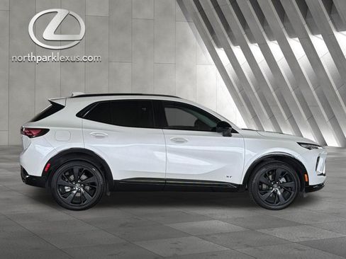 Used 2025 Buick Envision Sport Touring AWD/4WD image 4