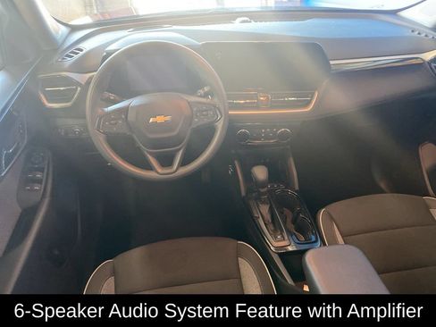 Used 2025 Chevrolet TrailBlazer LT AWD/4WD image 4