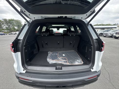 New 2026 GMC Acadia AT4 w/ Luxury Package AWD/4WD image 21