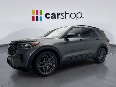 Used 2025 Ford Explorer ST AWD/4WD image 1