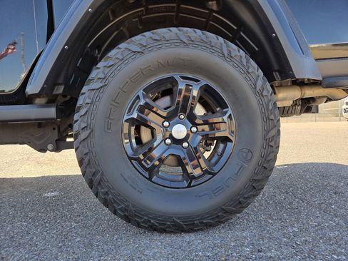 Used 2023 Jeep Gladiator Rubicon w/ Trailer Tow Package image 9