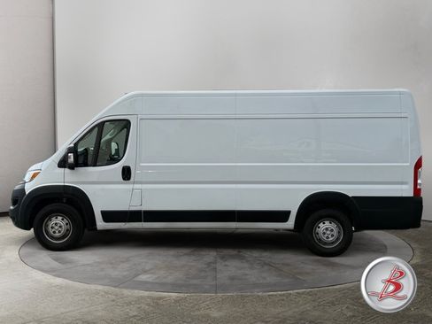 Used 2023 RAM ProMaster 3500 FWD image 4