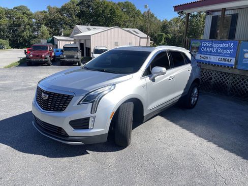 Used 2020 Cadillac XT5 Premium Luxury image 3