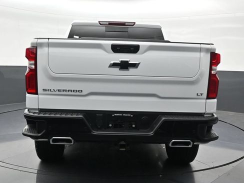 Used 2025 Chevrolet Silverado 1500 LT Trail Boss w/ LT Trail Boss Premium Package AWD/4WD image 4