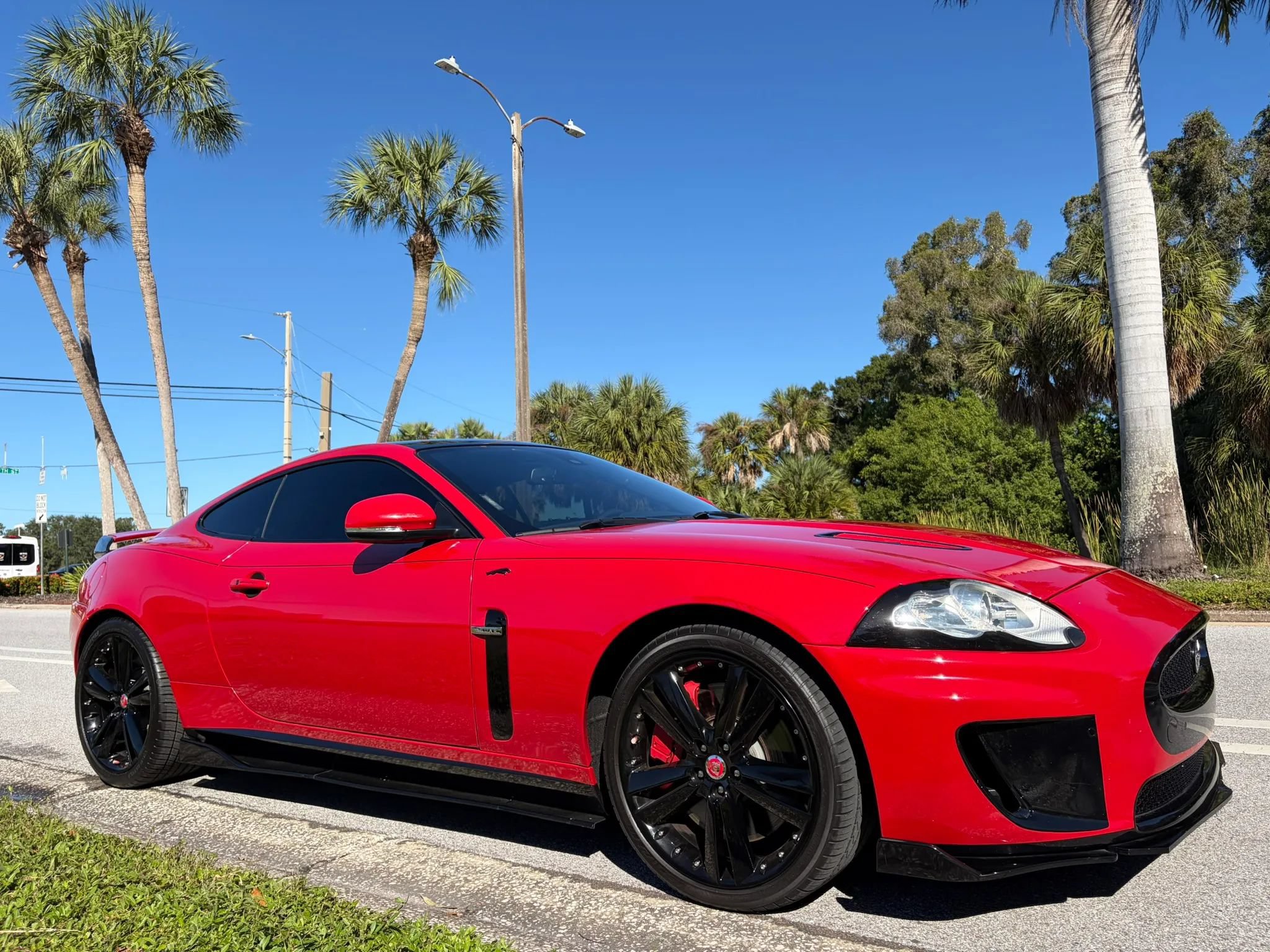 Used 2011 Jaguar XKR R RWD image 4