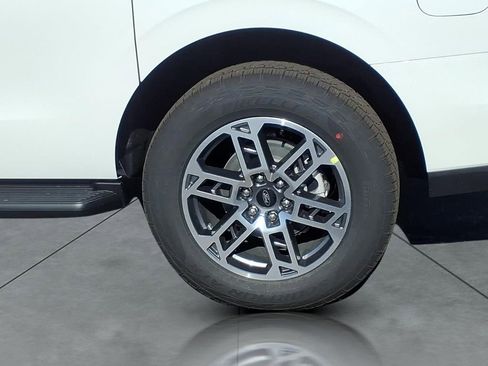 New 2026 Ford Expedition Max Active AWD/4WD image 4