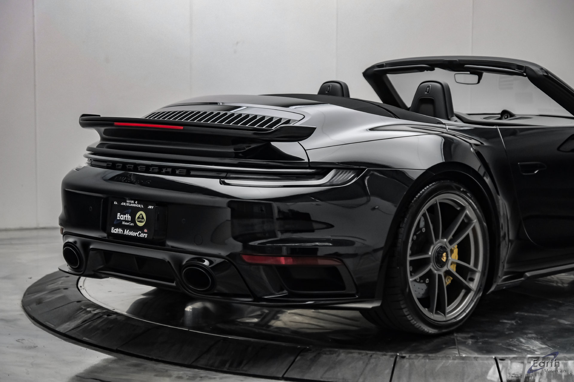 Used 2025 Porsche 911 Turbo S w/ Exterior Sport Package AWD/4WD image 24