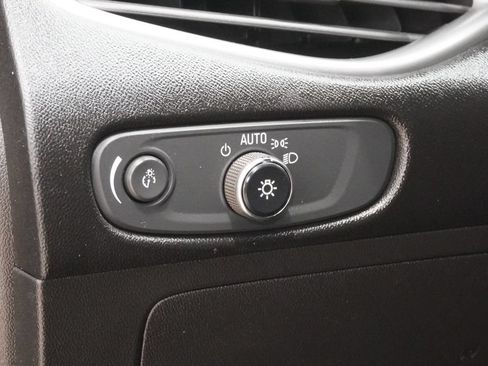 Used 2022 Chevrolet Malibu LT FWD image 23