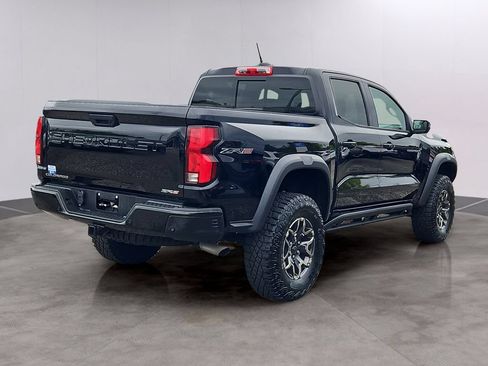 Used 2024 Chevrolet Colorado ZR2 w/ Safety Package AWD/4WD image 4