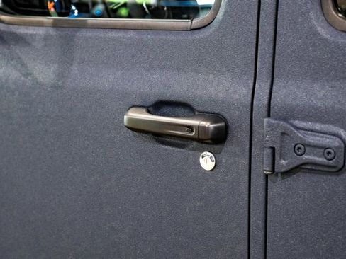 Used 2024 Jeep Wrangler Unlimited Rubicon w/ Technology Group image 56