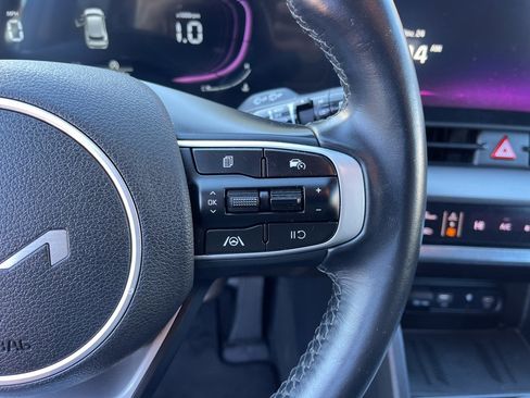 Certified 2024 Kia Sportage EX image 18