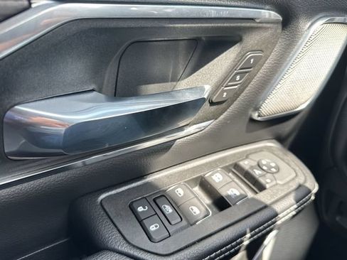 Used 2025 RAM 1500 Laramie AWD/4WD image 21
