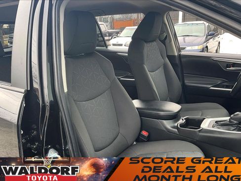 Used 2024 Toyota RAV4 XLE image 9