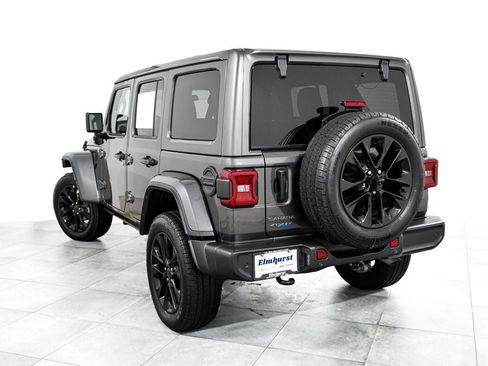 Used 2025 Jeep Wrangler Unlimited Sahara w/ Safety Group AWD/4WD image 5
